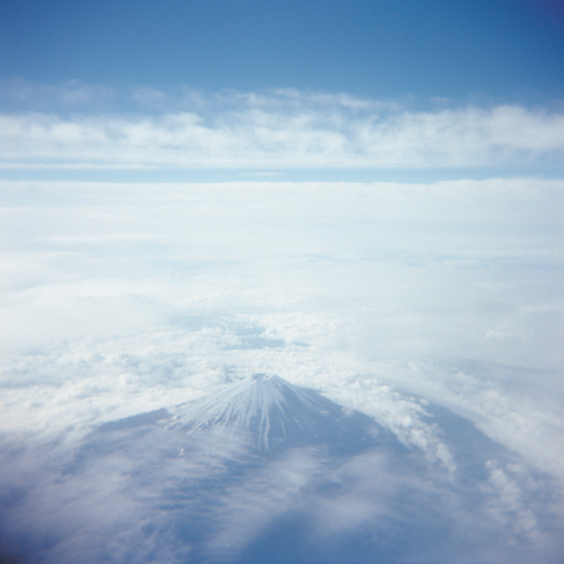 青い空の日に　#16 (富士山)